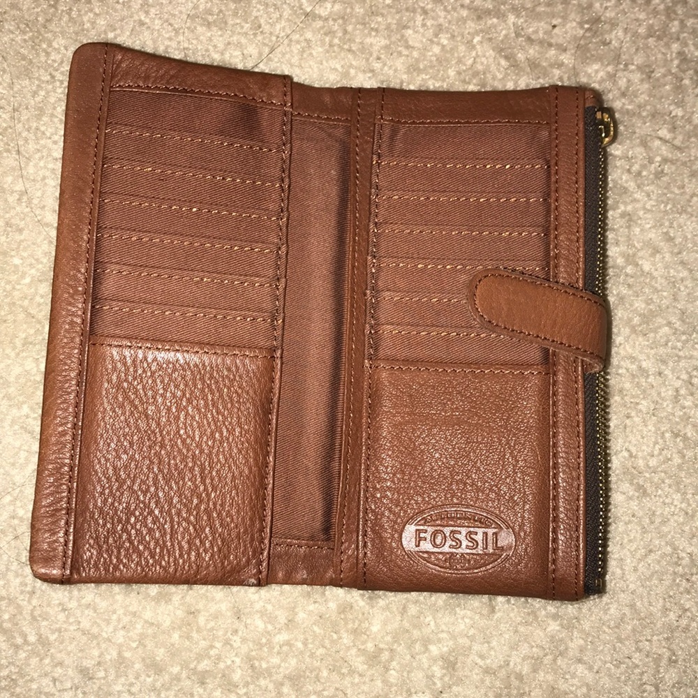 Fossil brown wallet